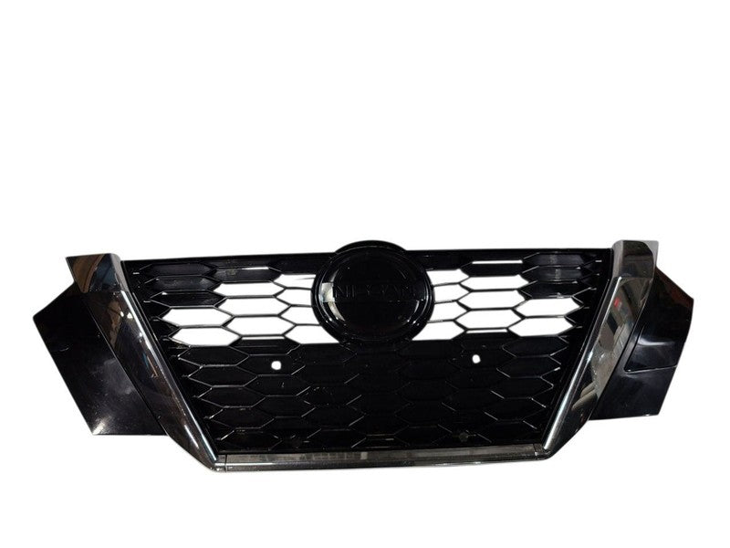 Grille Upper Black Fits 22-23 SENTRA 650434