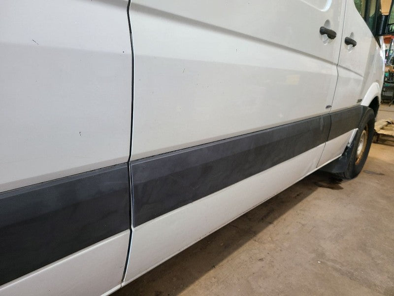 Passenger Rear Side Door Sliding Fits 10-18 MERCEDES SPRINTER 2500 673