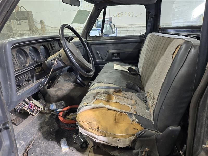 FRONT TDOD250   1990 Driver's Side Buckle Seat Belt Front 575314