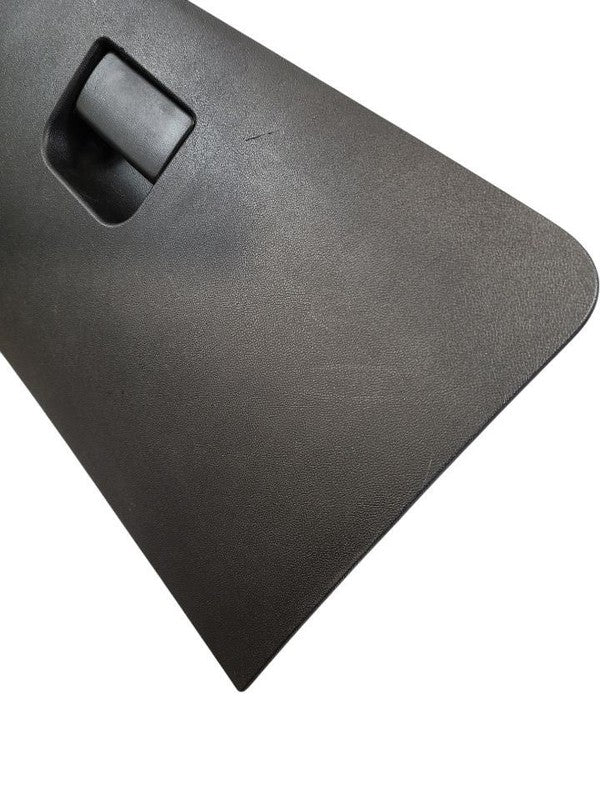 EQUINOX   2018 Glove Box 603560