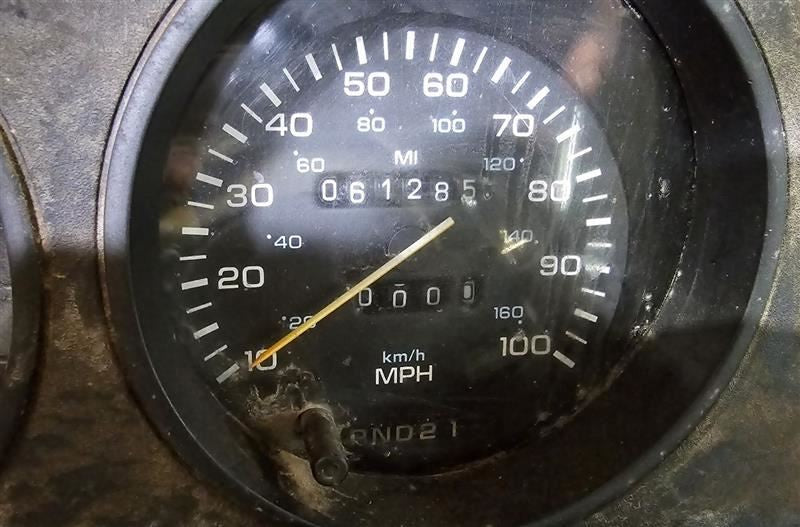 FRONT TDOD250   1990 Driver's Side Buckle Seat Belt Front 575314