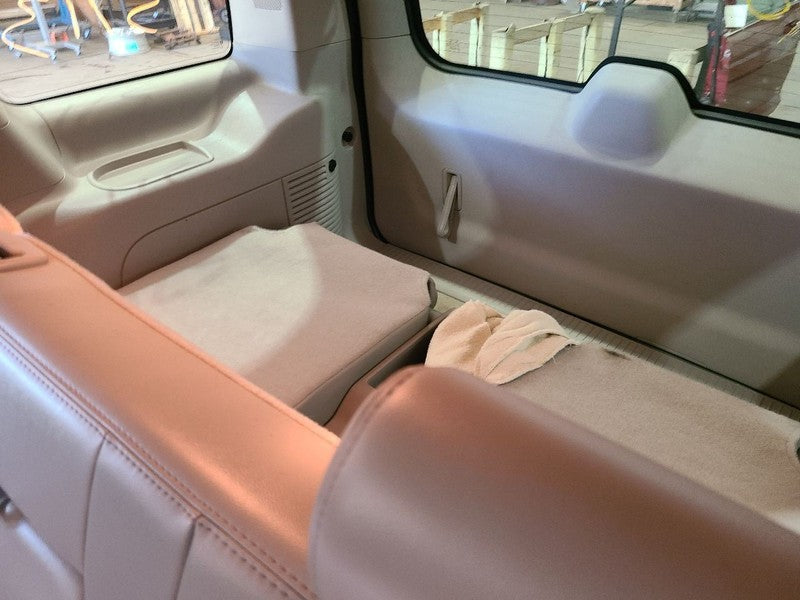 YUKON     2007 Door Trim Panel Rear 678830