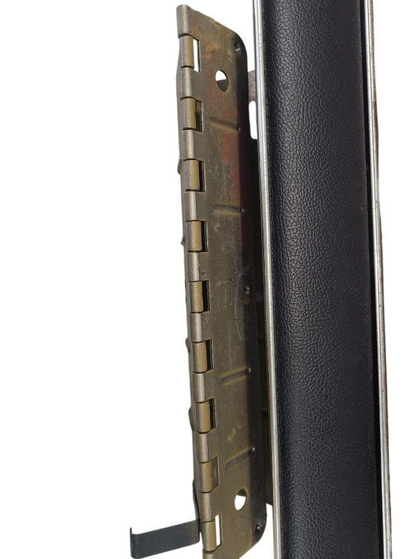 DART      1975 Glove Box 668152