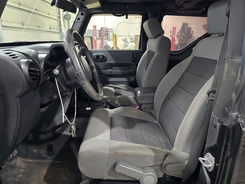 Automatic Transmission 3.8L 4WD Fits 07-11 WRANGLER 582973