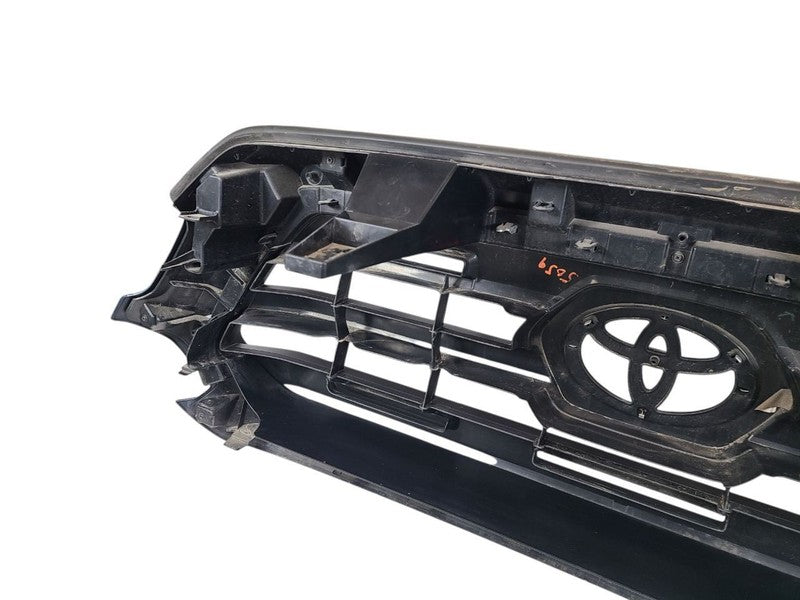 Grille Upper Chrome Grille Surround Moulding SR5 Fits 16-17 TACOMA 629