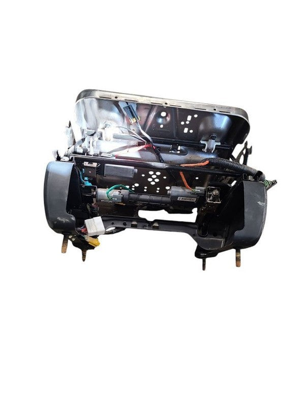 TOWN COUN 2016 Front Seat Track 621172