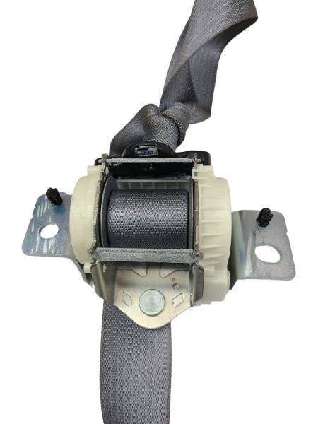 REAR CARAVAN   2010 Center Retractor Seat Belt Rear 569522