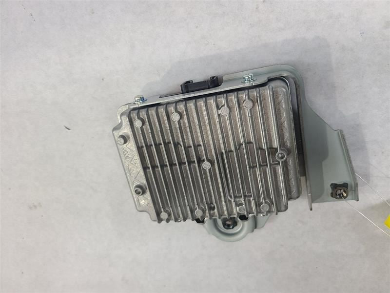 Conv/Invert/Charger Center Console ID 38500TG7A11 Fits 16-22 PILOT 608