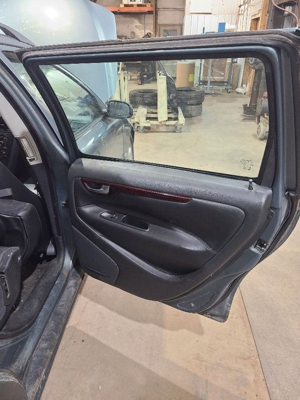 Passenger Rear Side Door Station Wgn Fits 01-07 VOLVO 70 SERIES 649785