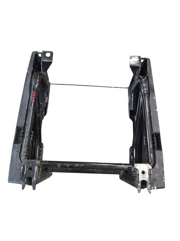 PROMAST15 2019 Front Seat Track 670514