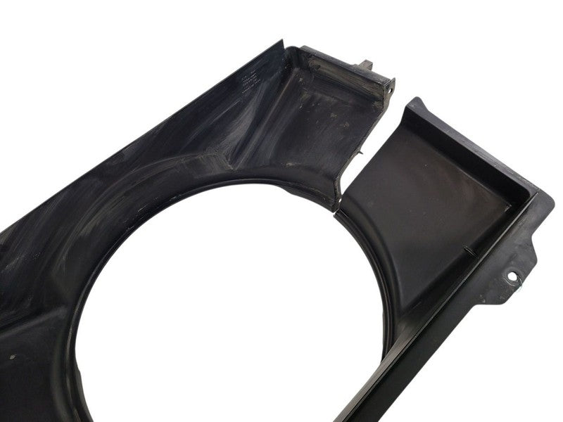 SUBURBN15 2004 Radiator Shroud 636686