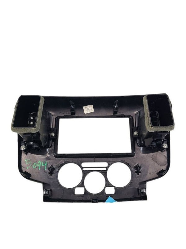 NV200     2020 Dash Bezel 634237
