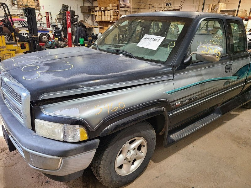 RAM1500   1996 Front Seat 662852