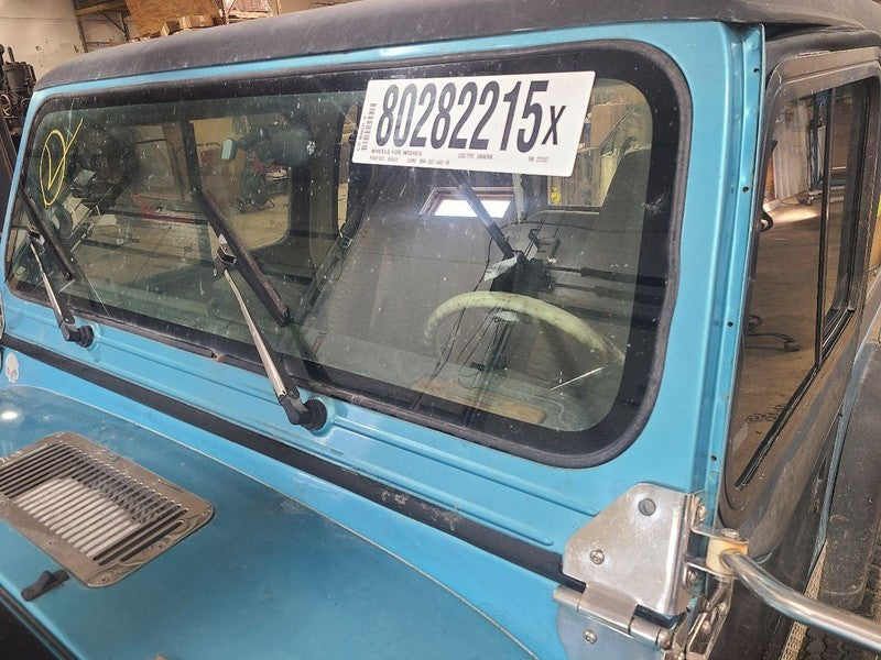 WRANGLER  1995 Windshield Frame        653057