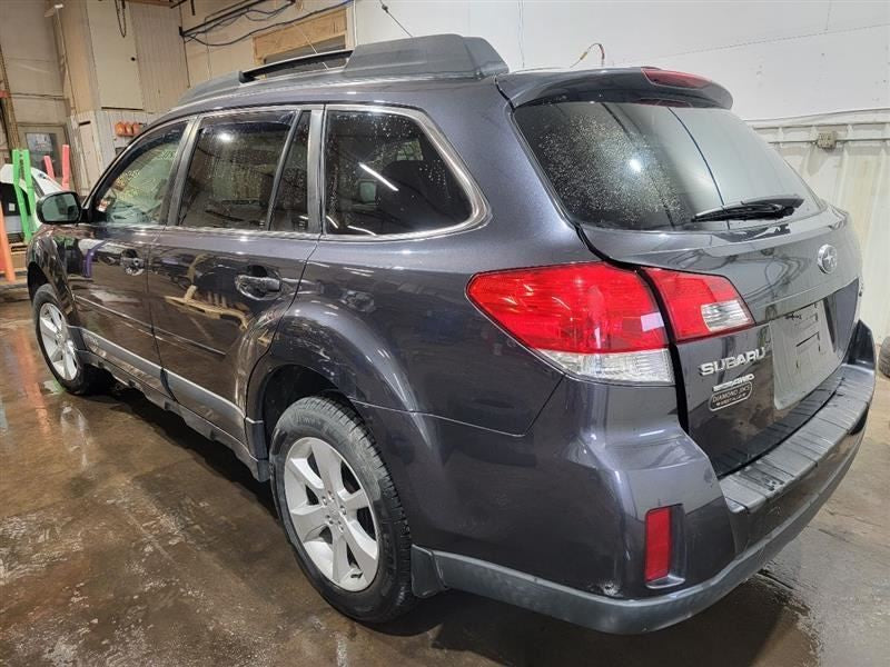 OUTBAKLEG 2013 Owners Manual 338921