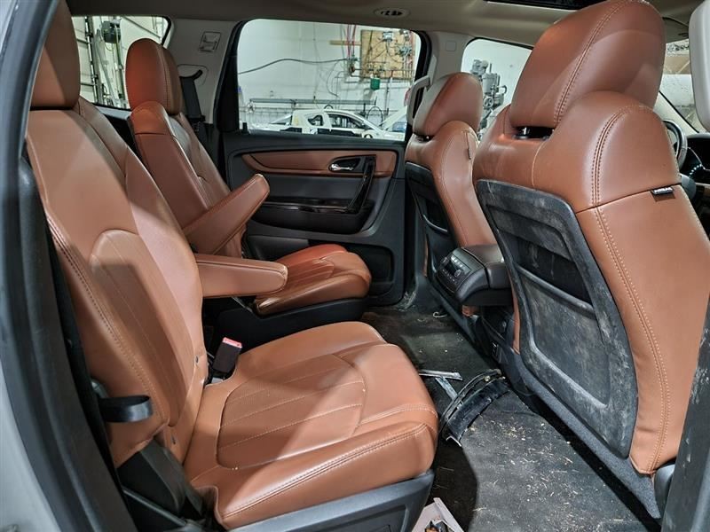 TRAVERSE  2016 Owners Manual 563963