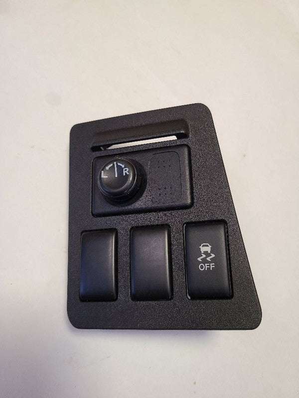 ROGUEOLD  2015 Dash/Interior/Seat Switch 623213