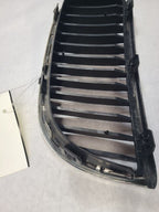 Passenger Grille Canada Market Upper Bumper Fits 06-08 BMW 323i 602498