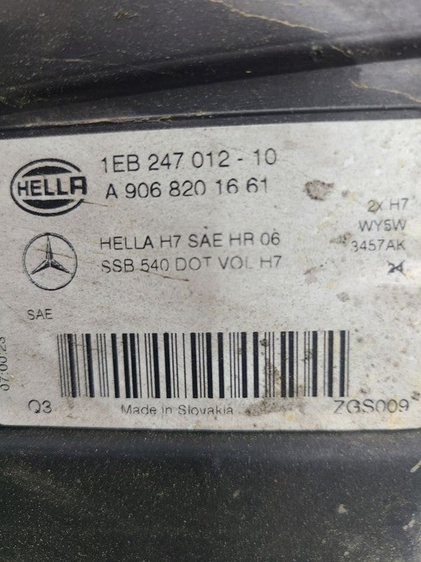 Passenger Headlight Halogen Fits 10-13 MERCEDES SPRINTER 2500 673570