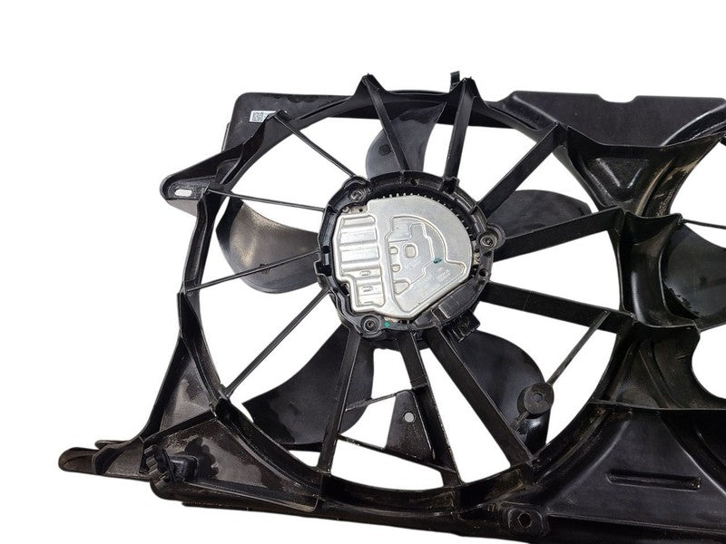 Radiator Fan Motor Fan Assembly Fits 14-21 SILVERADO 1500 PICKUP 64739