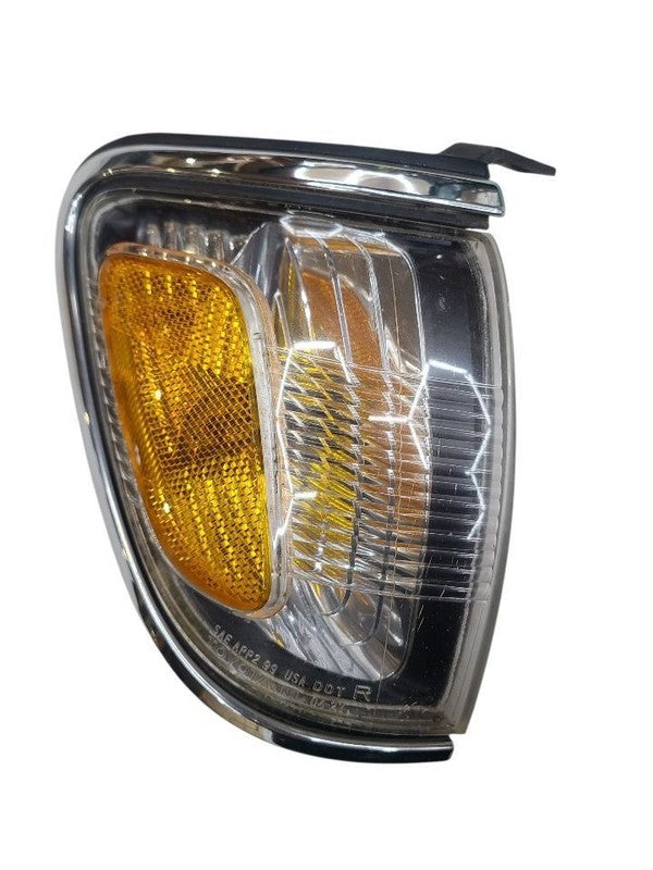 Passenger Corner/Park Light Park Lamp-turn Signal Fits 01-04 TACOMA 67