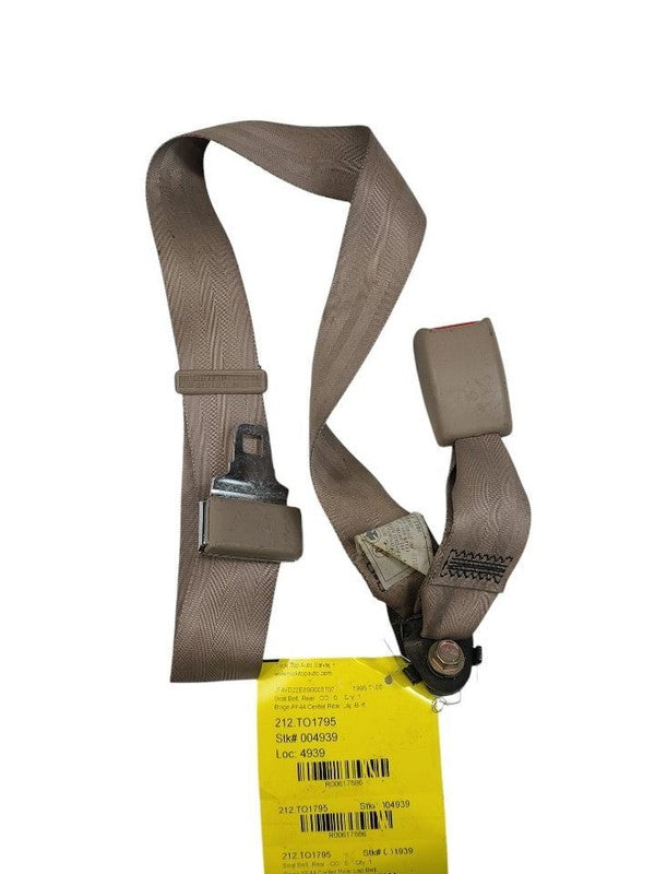 T100      1995 Seat Belt Rear 617886