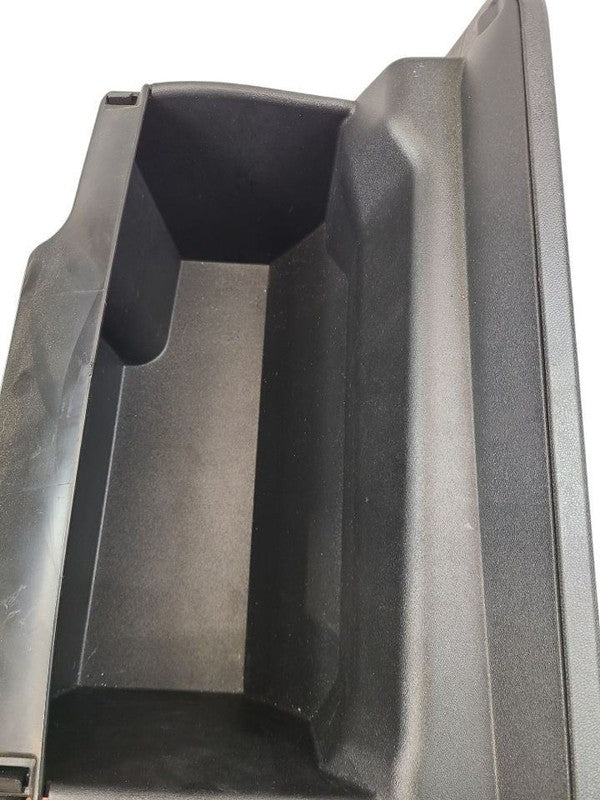 EQUINOX   2019 Glove Box 617323