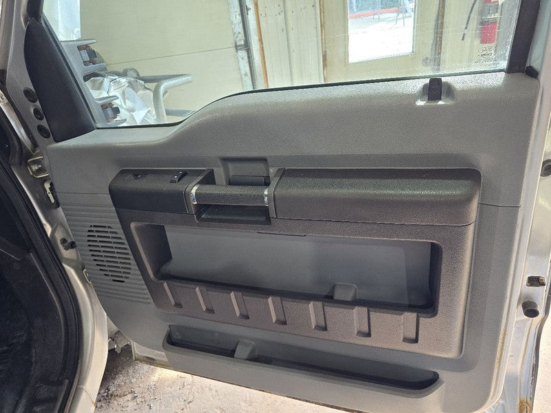 F250SD    2012 Front Door Trim Panel 646899
