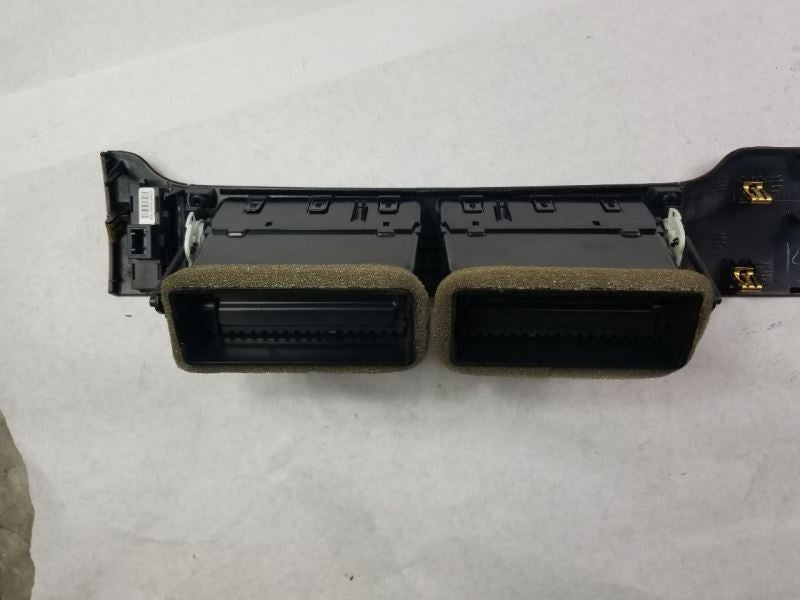 YUKONXL15 2008 Cowl Vent Panel 263437