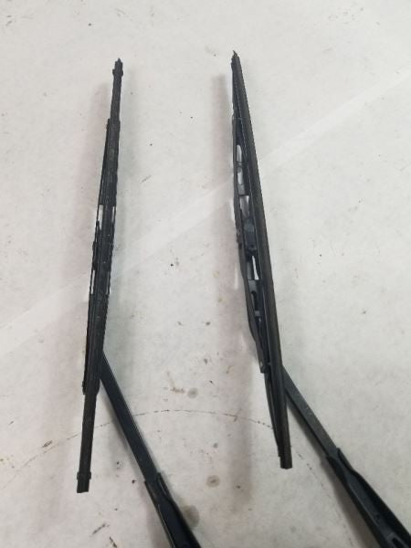 WRANGLER  2000 Wiper Arm               530205