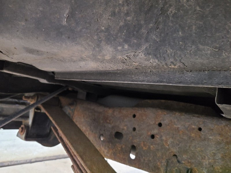 Pickup Box From 8501 GVW 6' 9" Box Fits 92-97 FORD F250 PICKUP 664052
