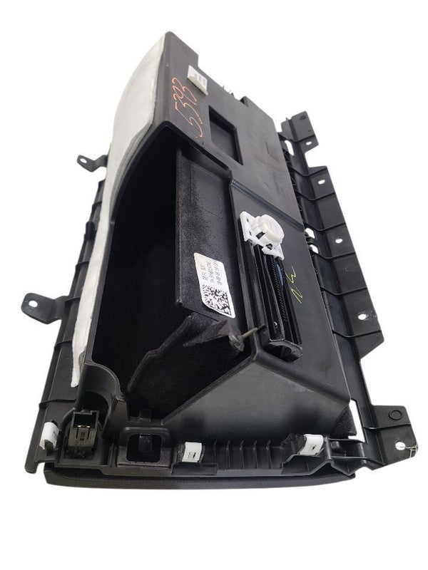 RAM15NEW  2019 Glove Box 658581