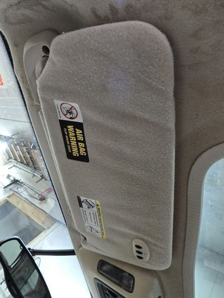 Driver Sun Visor Thru 12/02/04 With Roof Console Fits 03-05 EXPEDITION