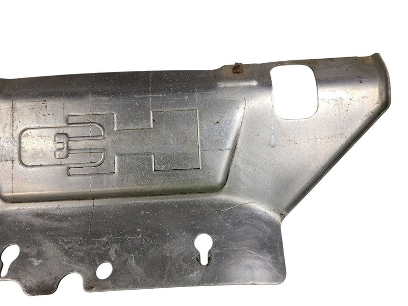 H3        2006 Engine Cover 645437