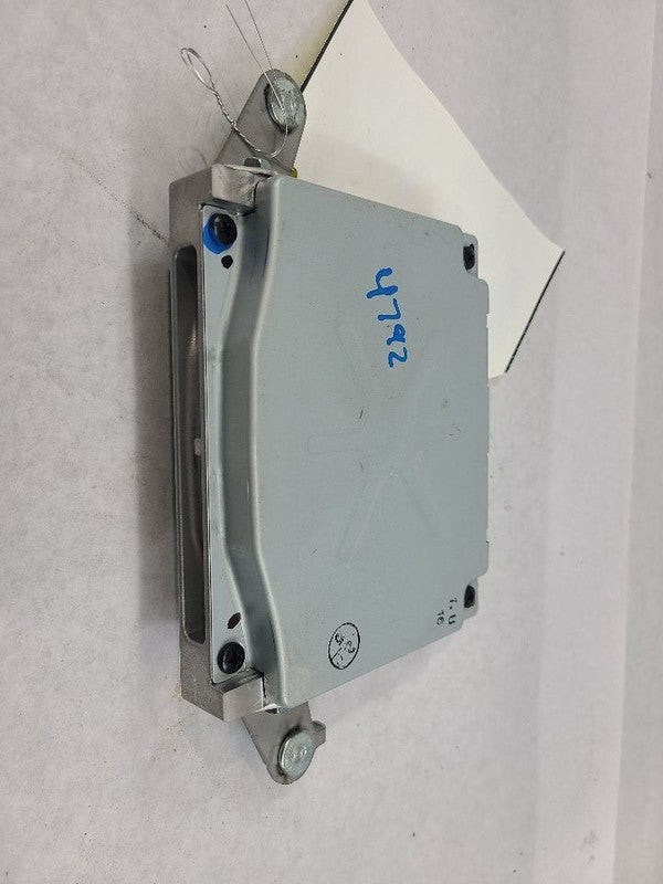 NX200T    2017 Chassis ECM 604564