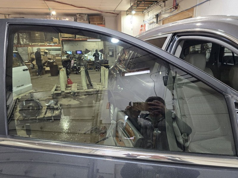Passenger Right Front Door Glass Fits 08-17 ENCLAVE 611340