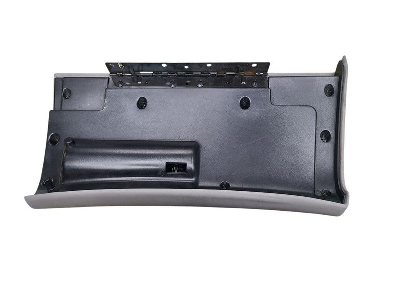 LESABRE   2005 Glove Box 680673