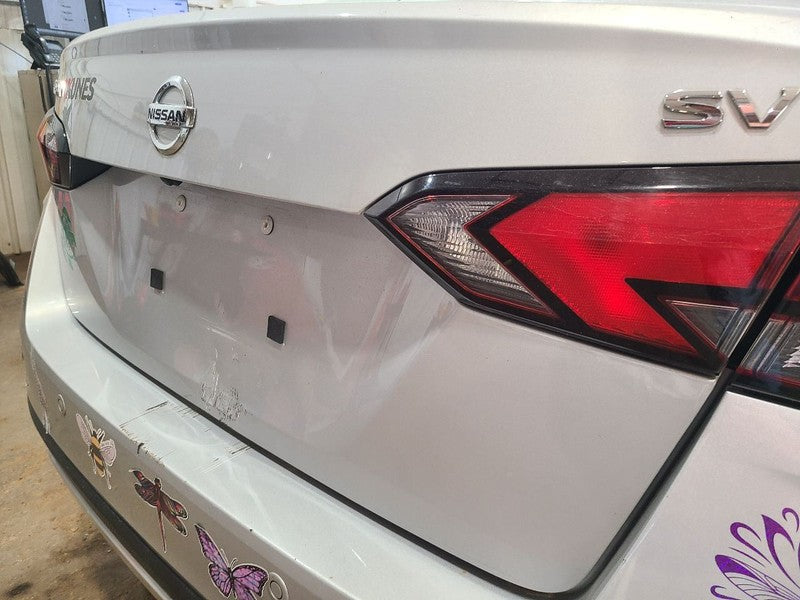 Trunk/Hatch/Tailgate Without Spoiler Fits 20-25 VERSA 679479