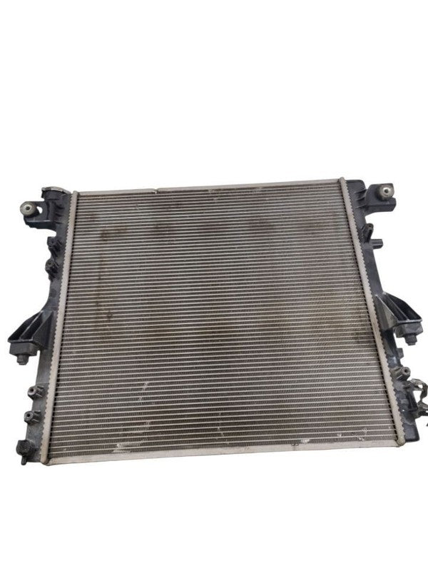 Radiator VIN W 6th Digit Jk Body Fits 07-18 WRANGLER 630429