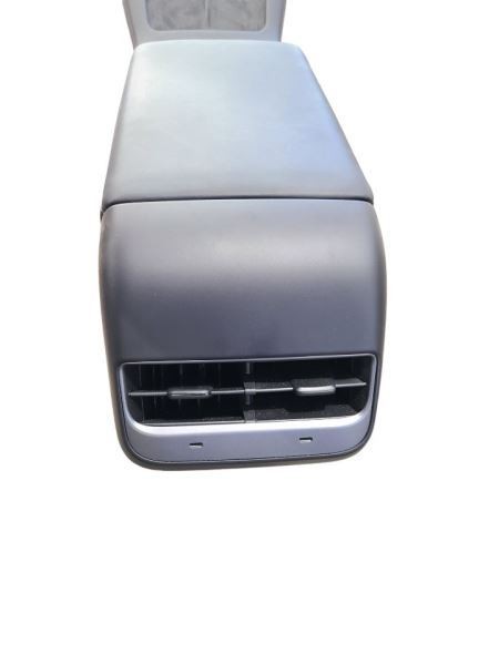 TESLA 3   2023 Console Front 577764