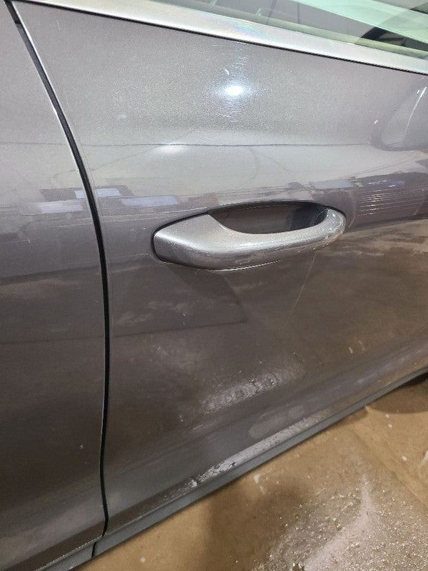 Passenger Right Front Door Fits 15-19 PORSCHE MACAN 661440