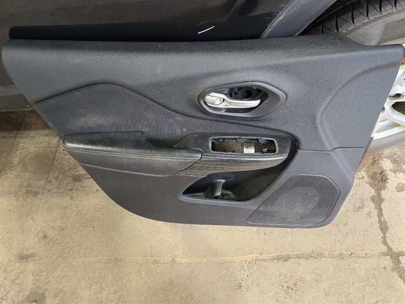 CHEROKEE  2016 Front Door Trim Panel 596220