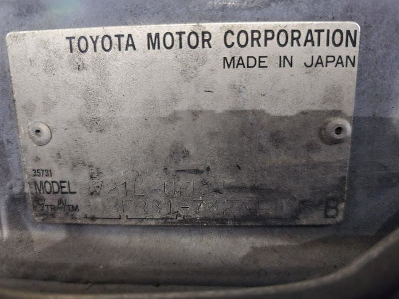 FRONT CAMRY     1988 Center Retractor with Shoulder Belts Seat Belt Fr