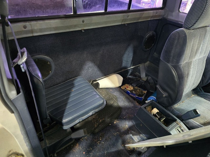 TNISSAN   1986 Sun Visor 641999