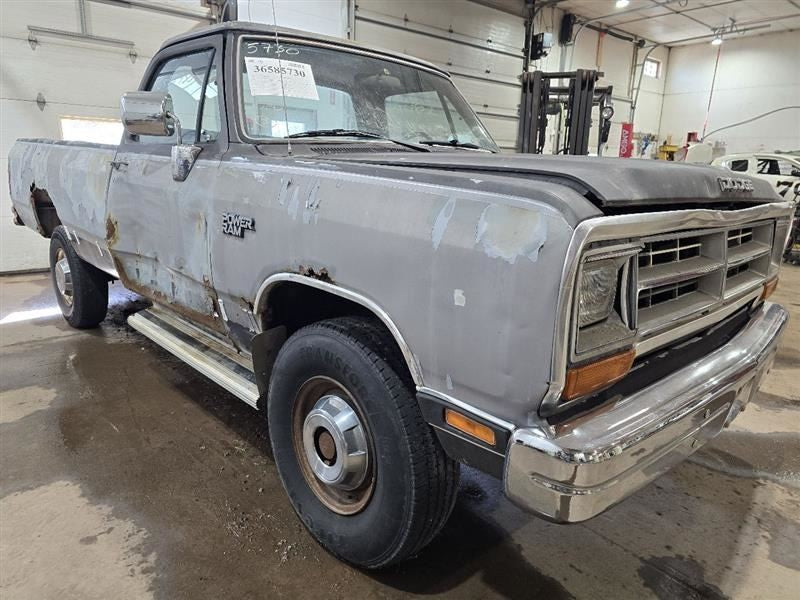 FRONT TDOD250   1990 Driver's Side Buckle Seat Belt Front 575314