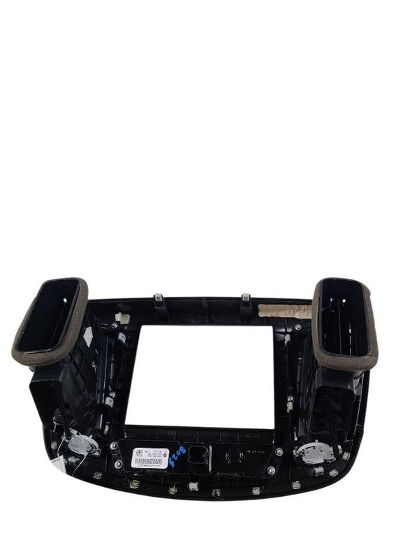 200       2015 Dash Bezel 645605