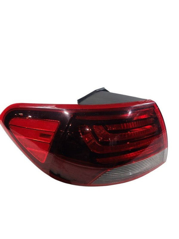 Driver Tail Light Quarter Panel Mounted Incandescent Fits 19-20 SORENT