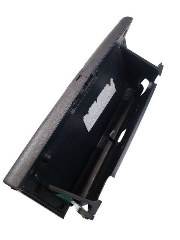 RAM1500   2001 Glove Box 667063