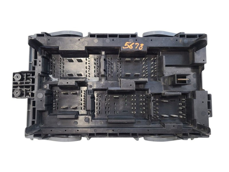 Fuse Box Engine Fits 10-14 ESCALADE 676755