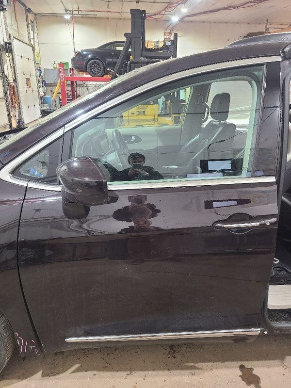 Driver Left Front Door Laminated Glass Fits 17-25 PACIFICA 650704
